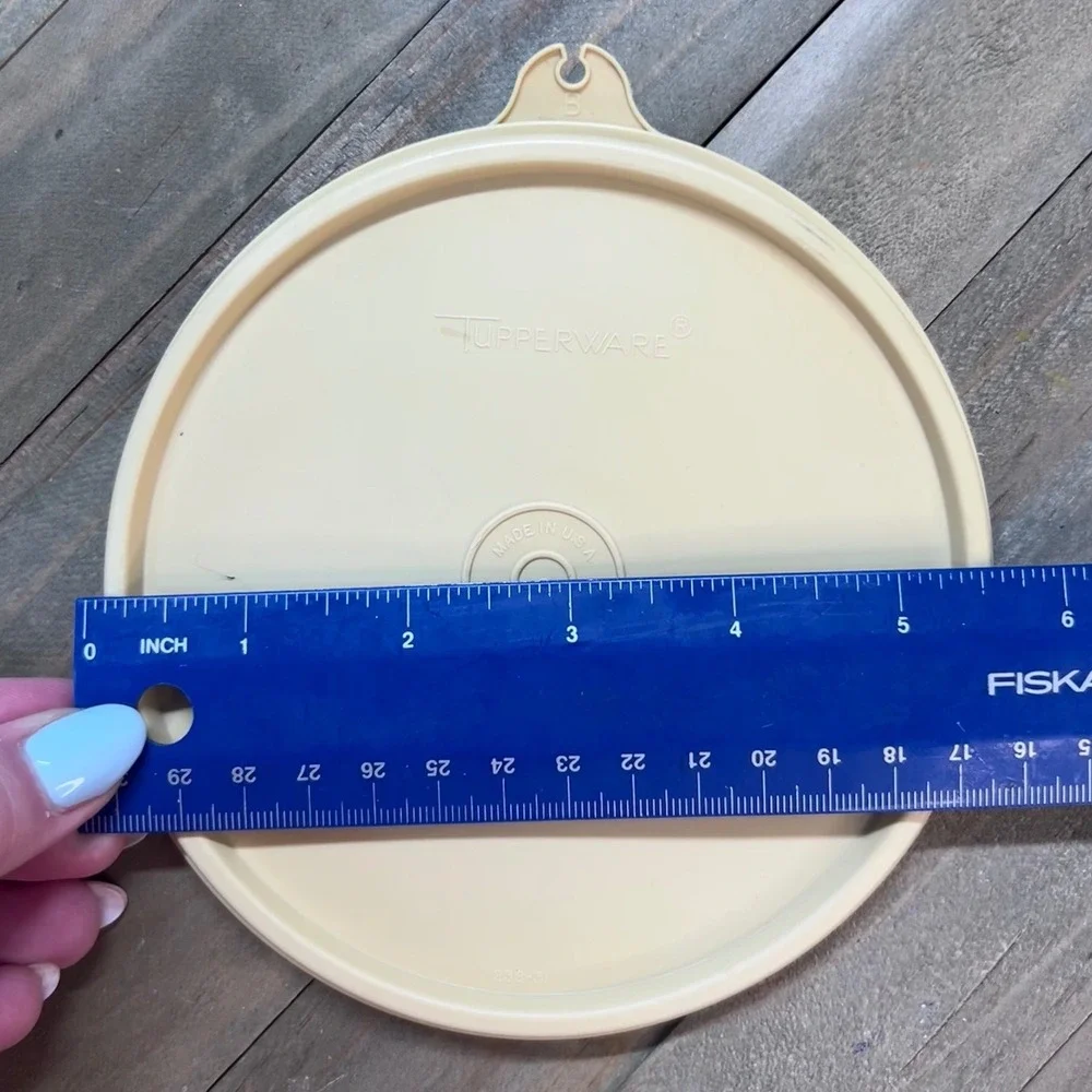 Tupperware 5.75